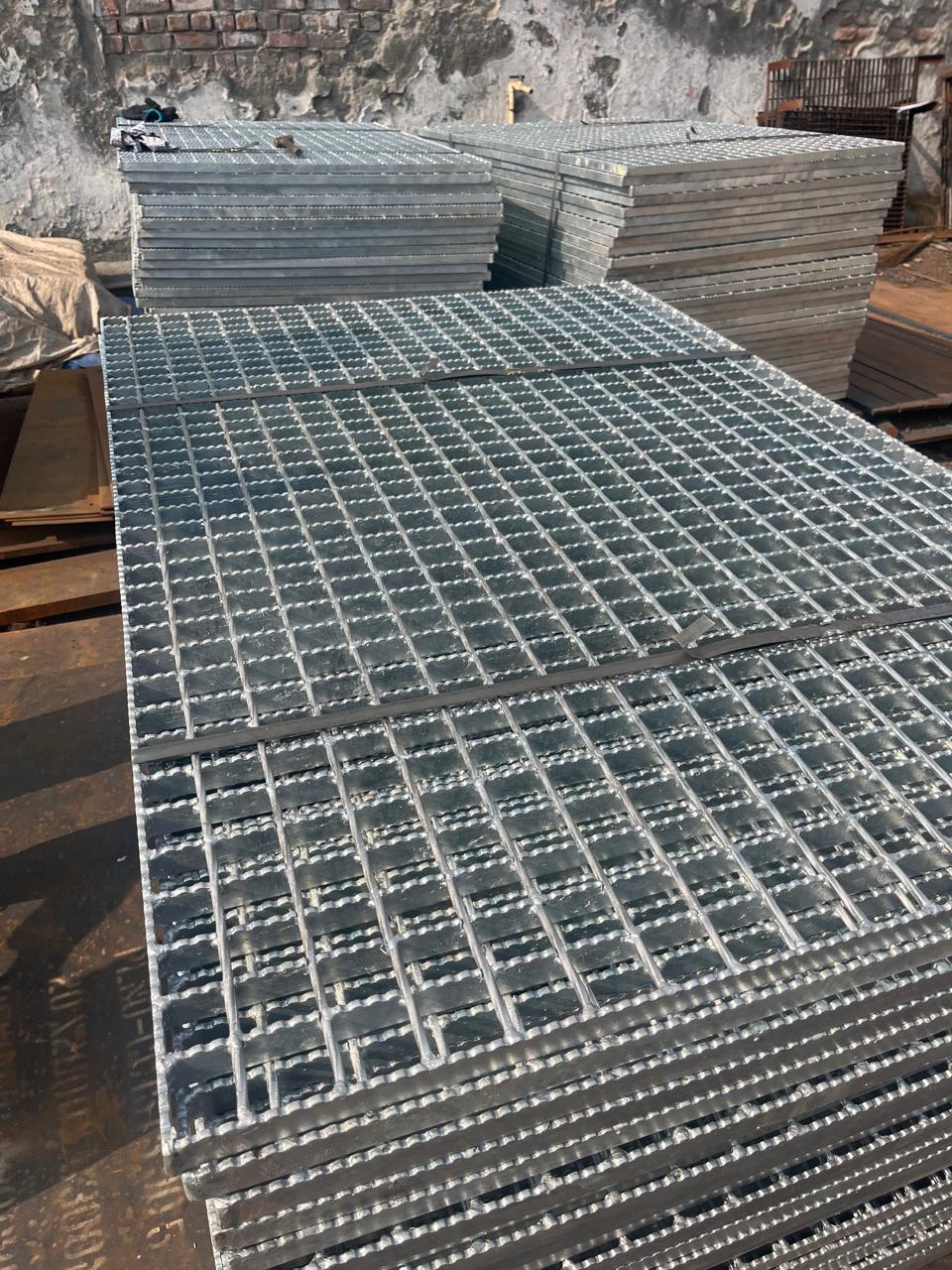Serrated Grating Supplier in India