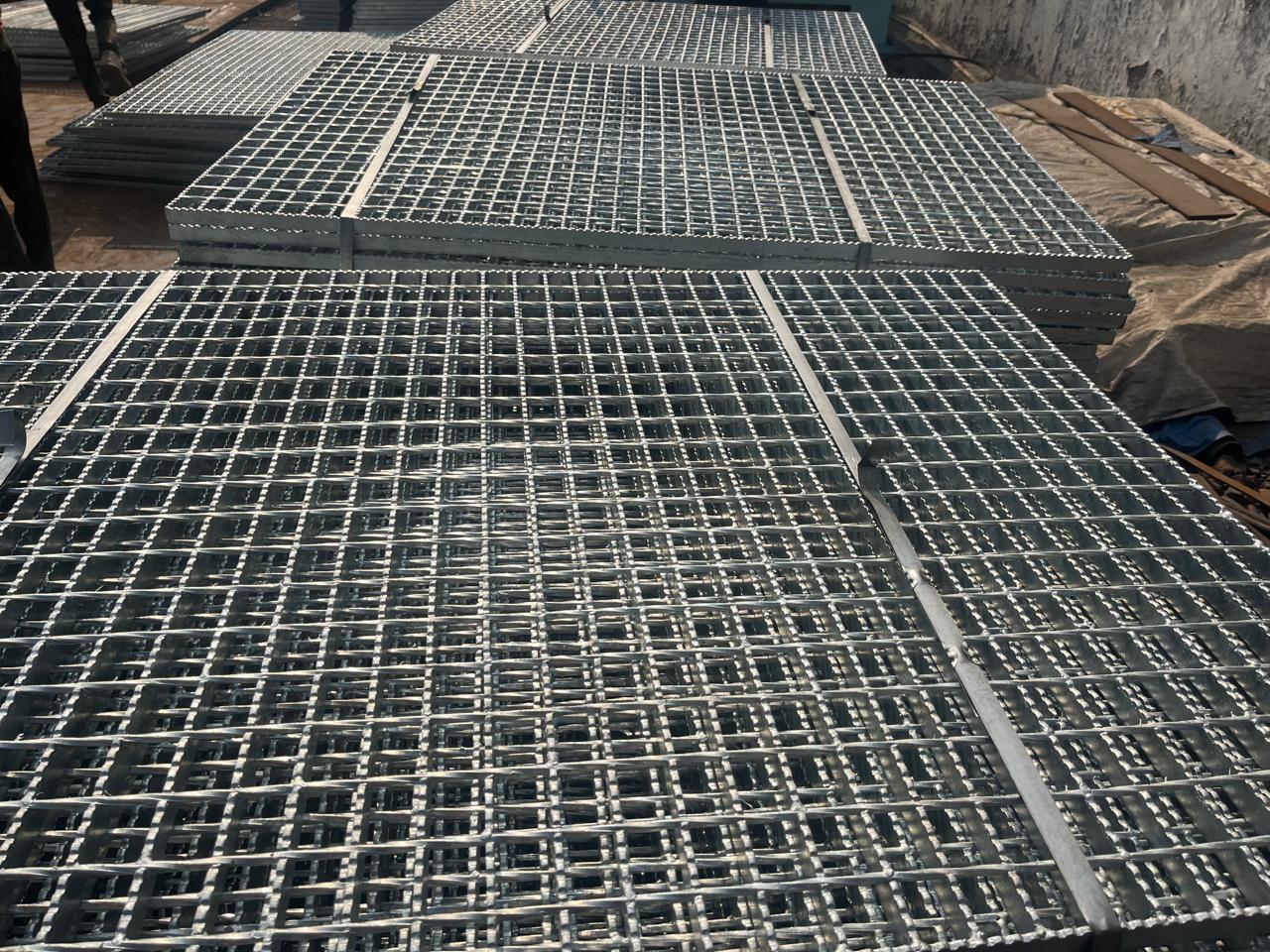 Serrated Grating Manufacturer in India